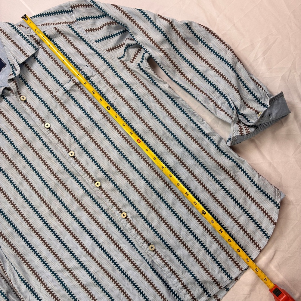 Tommy Bahama Button down - Picture 4 of 13